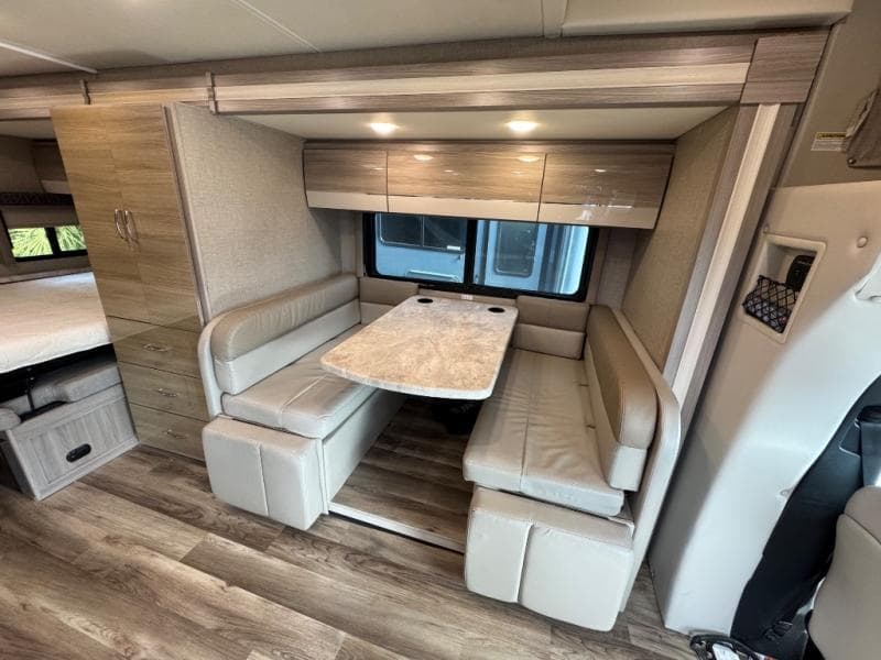 2020 Thor Motor Coach 2020 Thor Motor Coach Tiburon - thumbnail 15