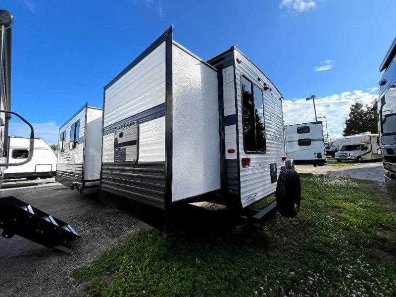 2023 Gulf Stream 2023 Gulf Stream Conquest - thumbnail 7