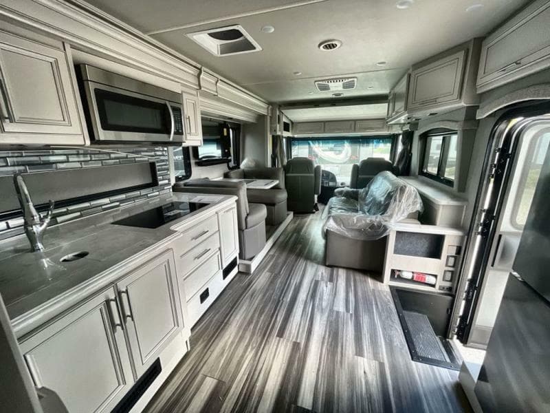 2023 Fleetwood RV 2023 Fleetwood RV PACE ARROW - thumbnail 12