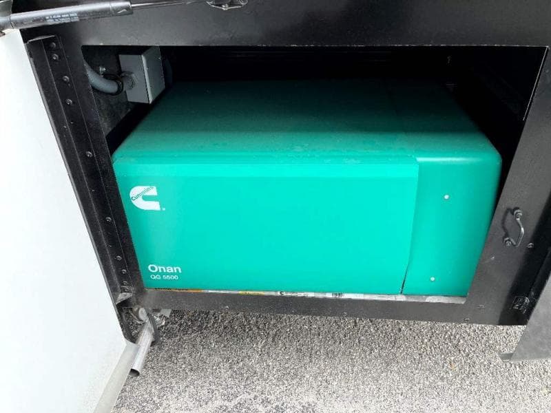 2023 Fleetwood RV 2023 Fleetwood RV Bounder - thumbnail 12