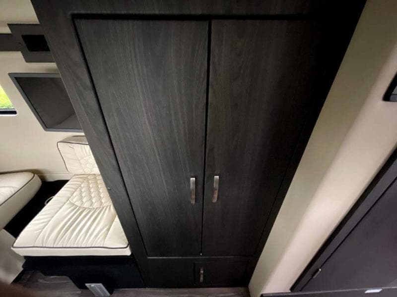 2025 Midwest Automotive Designs 2025 Midwest Automotive Designs Legend - thumbnail 15