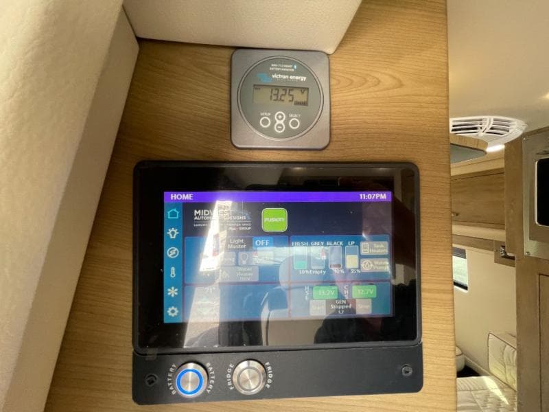 2025 Midwest Automotive Designs 2025 Midwest Automotive Designs Legend - thumbnail 28