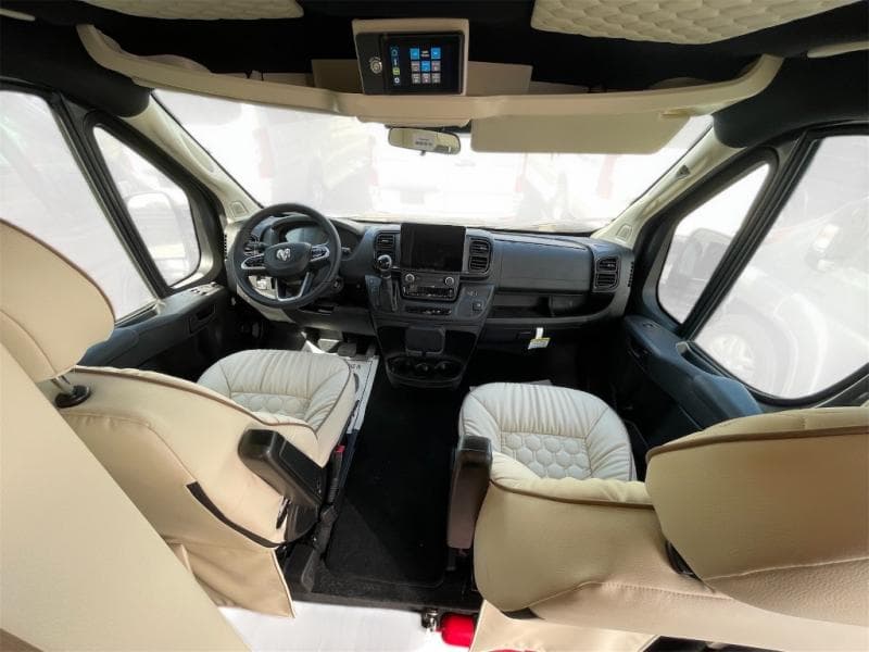 2025 Midwest Automotive Designs 2025 Midwest Automotive Designs Legend - thumbnail 6