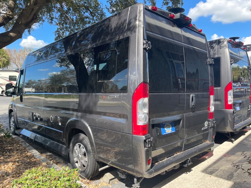 2025 Midwest Automotive Designs 2025 Midwest Automotive Designs Legend - thumbnail 5