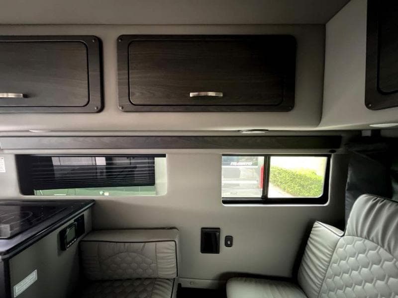 2025 Midwest Automotive Designs 2025 Midwest Automotive Designs Legend - thumbnail 21