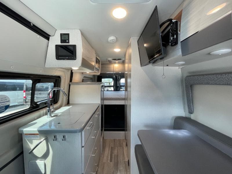 2024 Thor Motor Coach 2024 Thor Motor Coach Tranquility - thumbnail 12