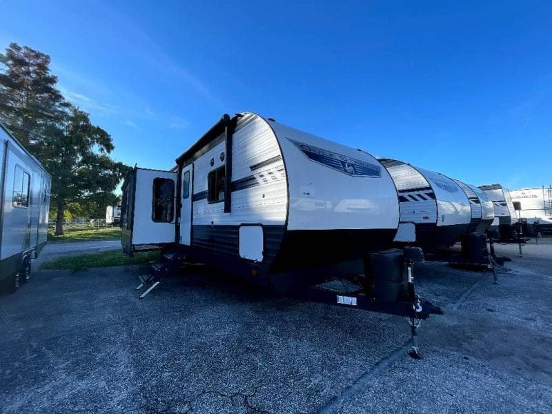 2023 Gulf Stream 2023 Gulf Stream Conquest - image 1