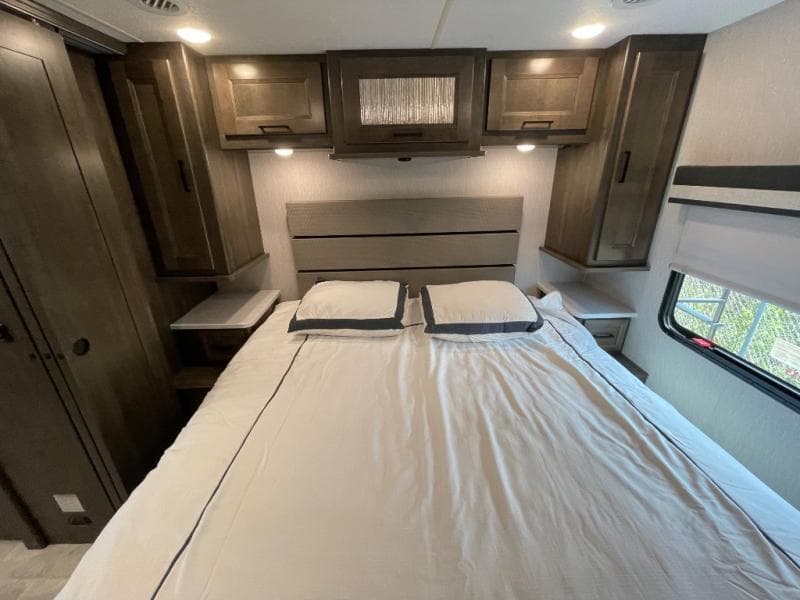 2023 Coachmen 2023 Coachmen Mirada - thumbnail 36