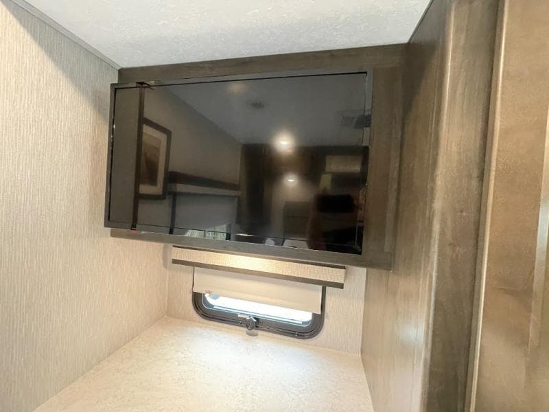 2023 Coachmen 2023 Coachmen Mirada - thumbnail 37