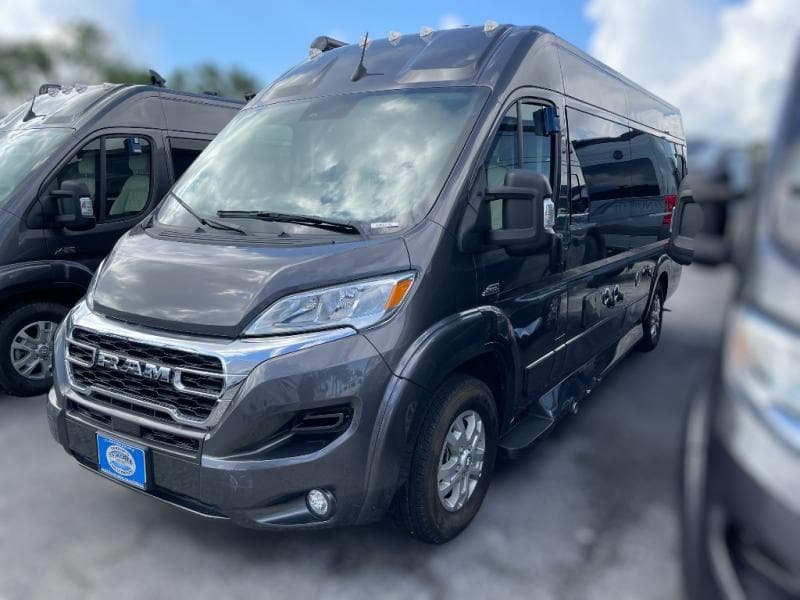 2025 Midwest Automotive Designs 2025 Midwest Automotive Designs Legend - thumbnail 4