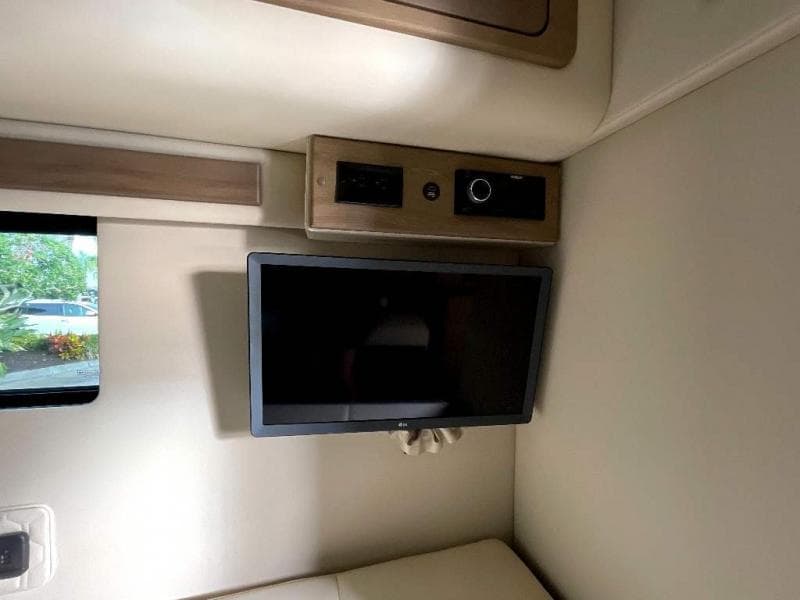 2025 Midwest Automotive Designs 2025 Midwest Automotive Designs Legend - thumbnail 18