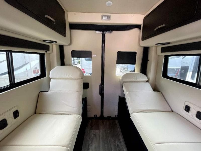 2025 Midwest Automotive Designs 2025 Midwest Automotive Designs Legend - thumbnail 15