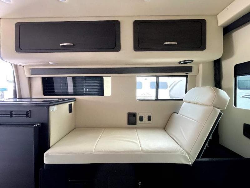 2025 Midwest Automotive Designs 2025 Midwest Automotive Designs Legend - thumbnail 18