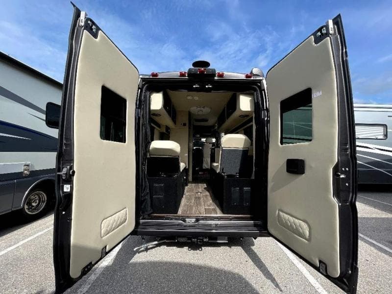 2025 Midwest Automotive Designs 2025 Midwest Automotive Designs Legend - thumbnail 23