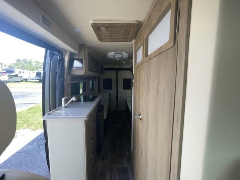 2025 Midwest Automotive Designs 2025 Midwest Automotive Designs Legend - thumbnail 12