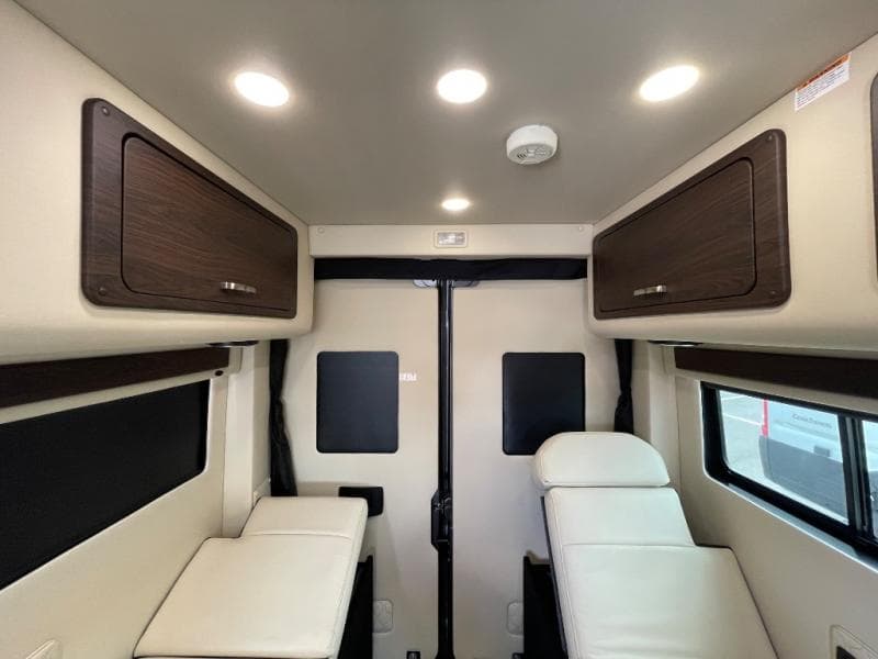 2025 Midwest Automotive Designs 2025 Midwest Automotive Designs Legend - thumbnail 7