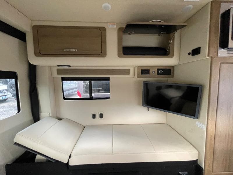 2025 Midwest Automotive Designs 2025 Midwest Automotive Designs Legend - thumbnail 18