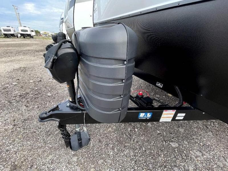 2024 Venture RV 2024 Venture RV SportTrek - thumbnail 5