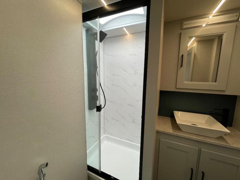 2024 Coachmen 2024 Coachmen Sportscoach SRS - thumbnail 26