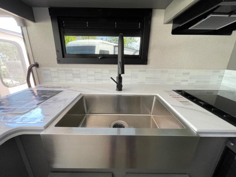 2024 Coachmen 2024 Coachmen Pursuit - thumbnail 19