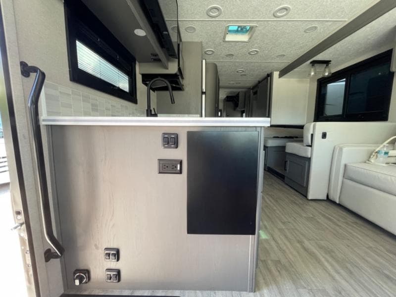 2024 Coachmen 2024 Coachmen Pursuit - thumbnail 24