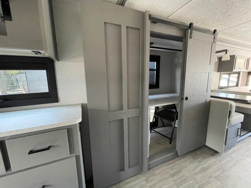 2024 Coachmen 2024 Coachmen Pursuit - thumbnail 33