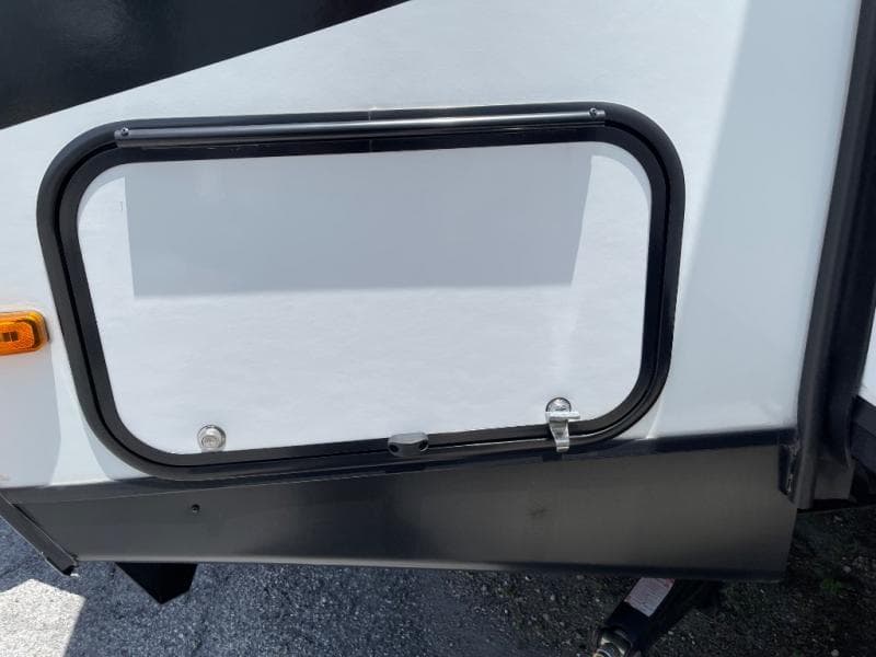 2024 Coachmen 2024 Coachmen Freedom Express - thumbnail 18