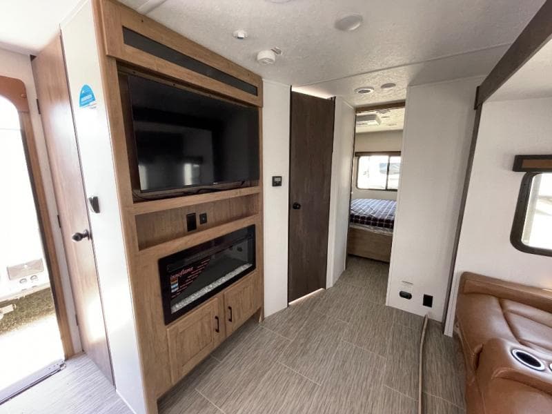 2024 Coachmen 2024 Coachmen Freedom Express - thumbnail 26