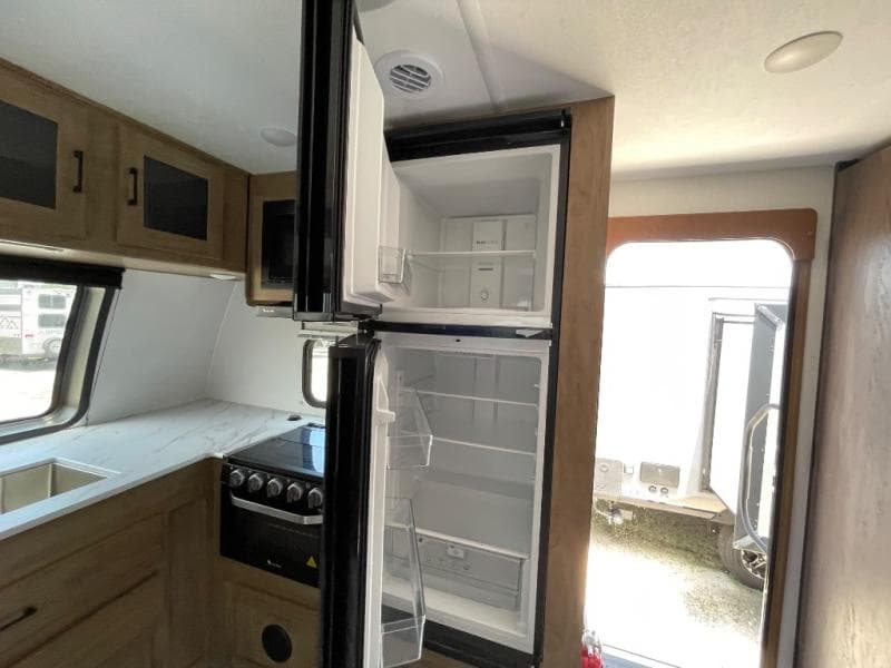 2024 Coachmen 2024 Coachmen Freedom Express - thumbnail 28