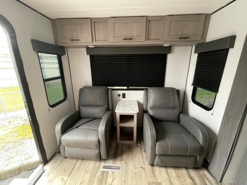 2024 Dutchmen 2024 Dutchmen Coleman - thumbnail 16