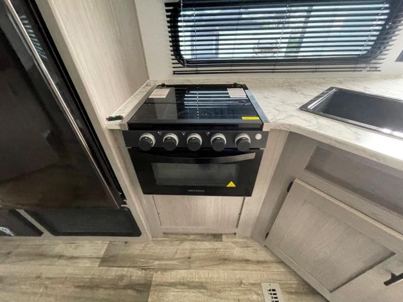 2024 Dutchmen 2024 Dutchmen Coleman - thumbnail 25