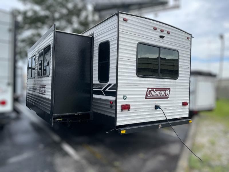 2024 Dutchmen 2024 Dutchmen Coleman - thumbnail 4