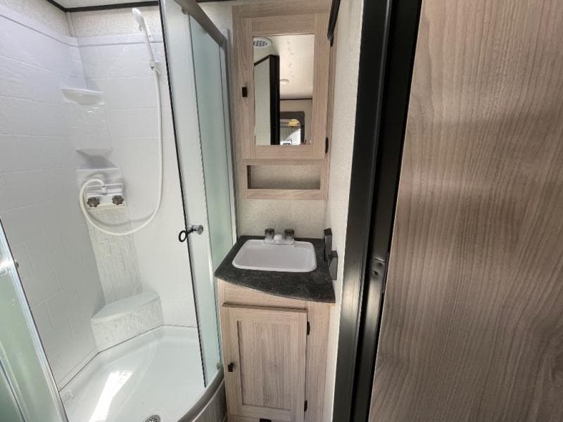 2024 Coachmen 2024 Coachmen Northern Spirit - thumbnail 19