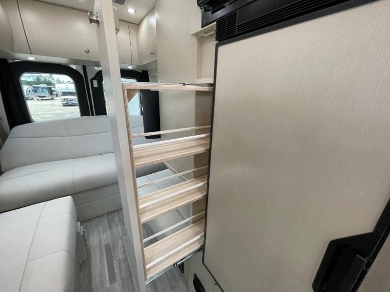 2024 Pleasure-Way 2024 Pleasure-Way Plateau - thumbnail 24