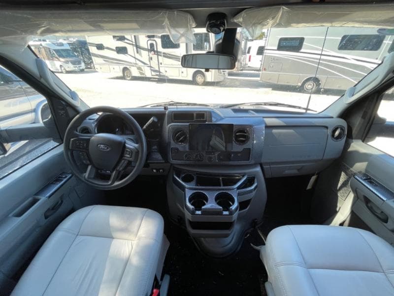 2024 Phoenix USA 2024 Phoenix USA Phoenix Cruiser - thumbnail 14