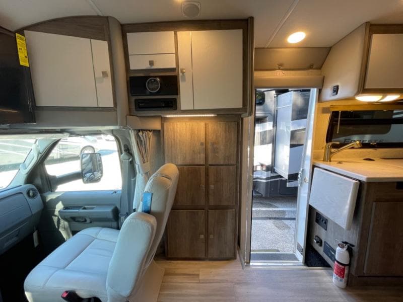 2024 Phoenix USA 2024 Phoenix USA Phoenix Cruiser - thumbnail 25