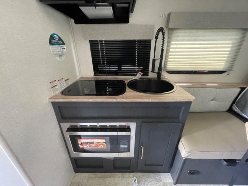 2024 Forest River 2024 Forest River R-Pod - thumbnail 21