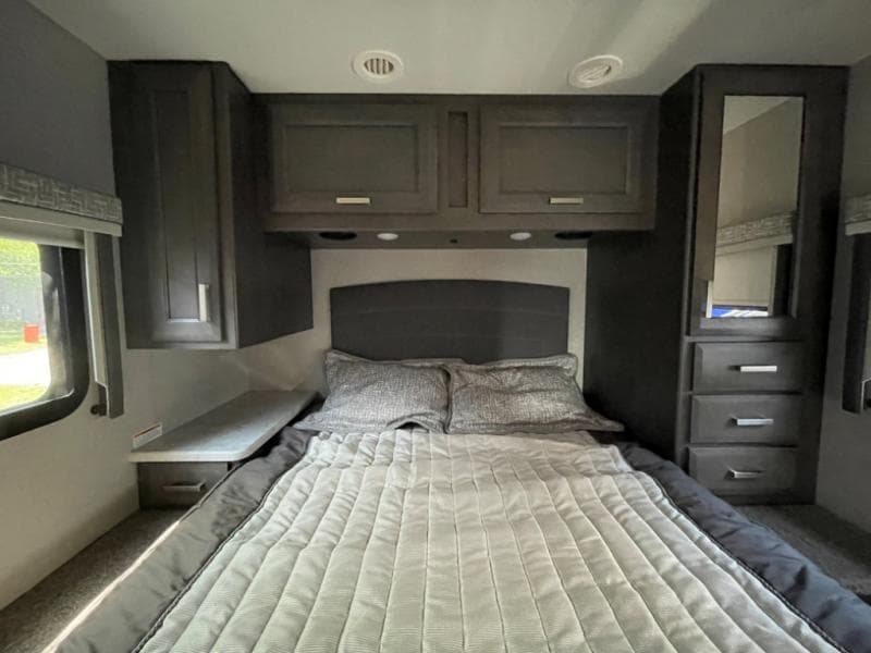 2024 Thor Motor Coach 2024 Thor Motor Coach Omni Trail - thumbnail 34