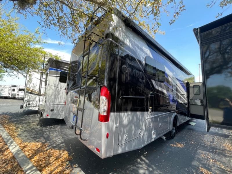 2024 Thor Motor Coach 2024 Thor Motor Coach Omni Trail - thumbnail 7