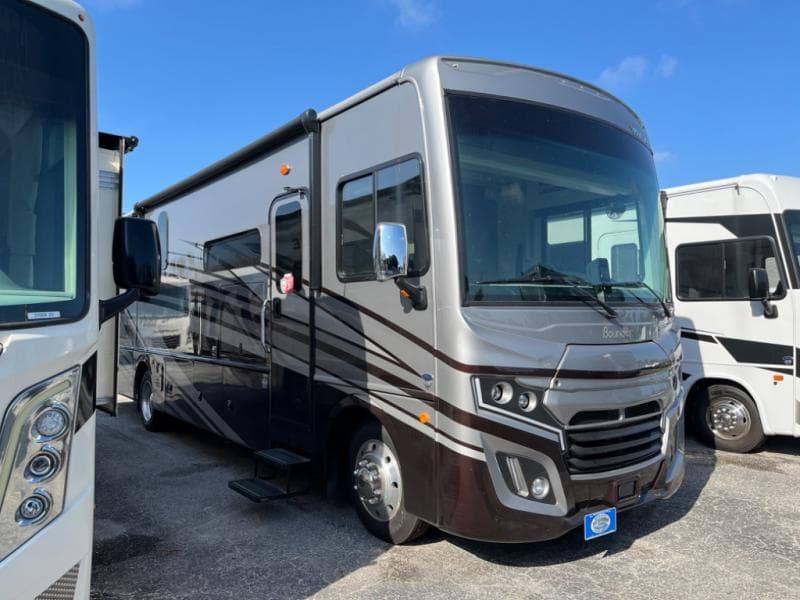 2024 Fleetwood RV Bounder 35K