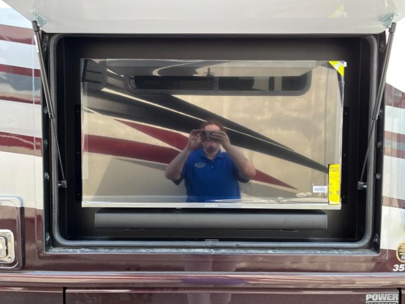 2024 Fleetwood RV 2024 Fleetwood RV Bounder - thumbnail 24