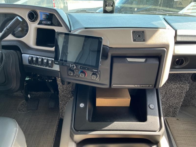 2024 Fleetwood RV 2024 Fleetwood RV Bounder - thumbnail 31