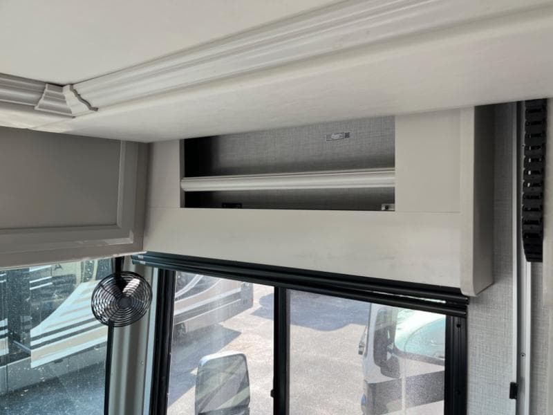 2024 Fleetwood RV 2024 Fleetwood RV Bounder - thumbnail 32