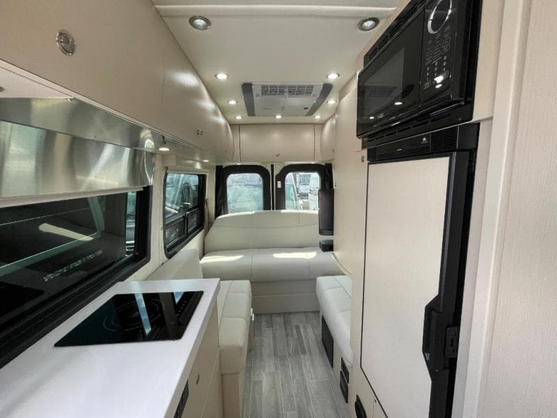 2024 Pleasure-Way 2024 Pleasure-Way Plateau - thumbnail 7