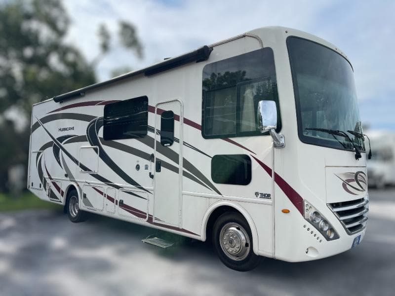2019 Thor Motor Coach Hurricane 29M