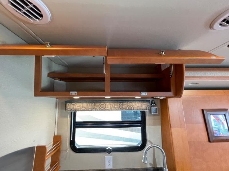 2014 Leisure Travel Vans 2014 Leisure Travel Vans Unity - thumbnail 16