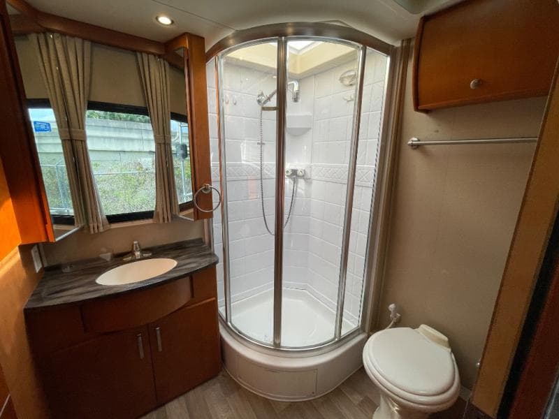 2014 Leisure Travel Vans 2014 Leisure Travel Vans Unity - thumbnail 21