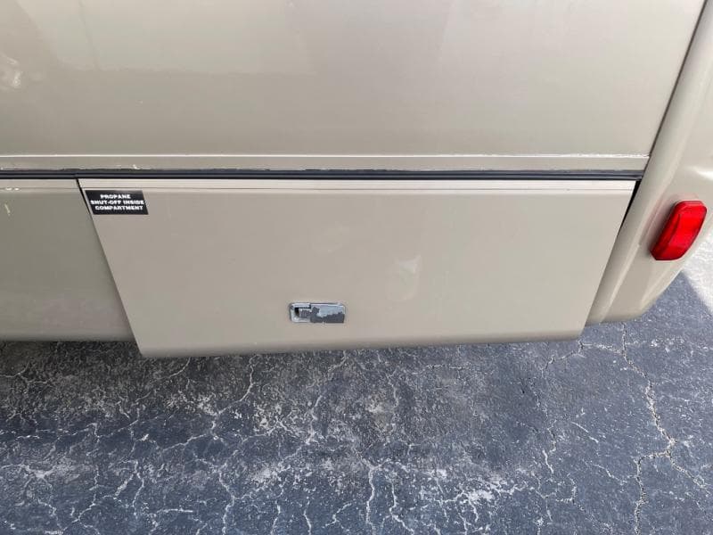 2014 Leisure Travel Vans 2014 Leisure Travel Vans Unity - thumbnail 39