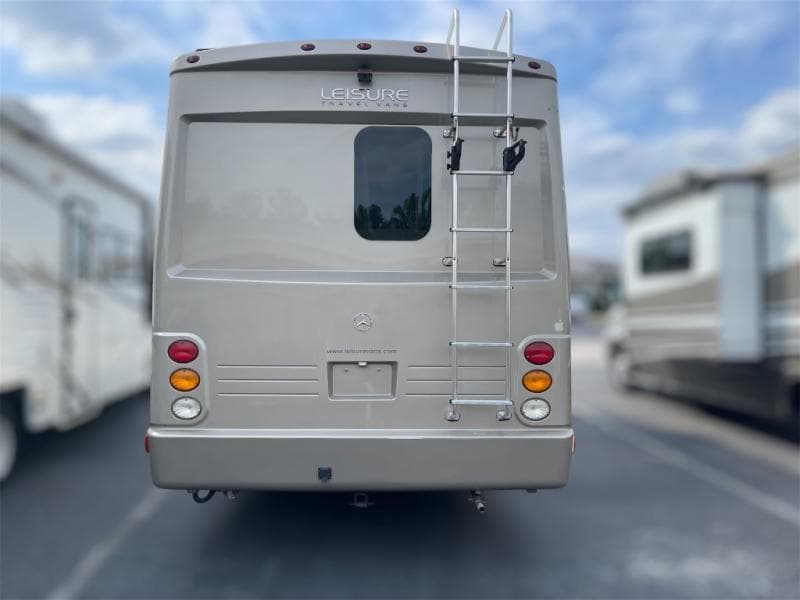 2014 Leisure Travel Vans 2014 Leisure Travel Vans Unity - thumbnail 4