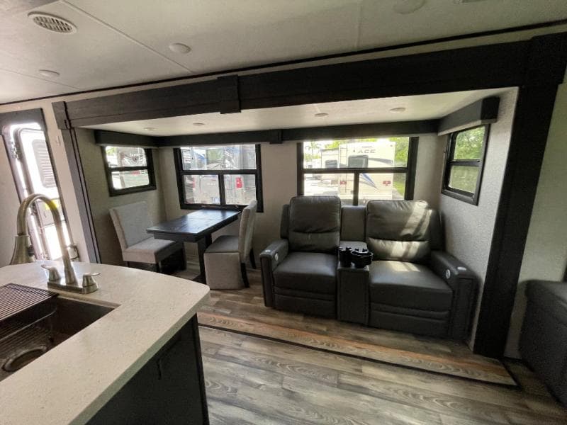 2022 Highland Ridge 2022 Highland Ridge Open Range - thumbnail 10